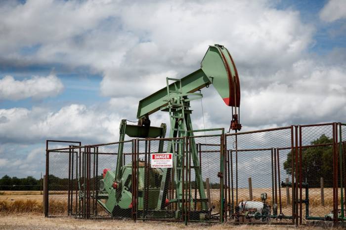 Oil prices drop due to fears of potential economic slowdown in China 