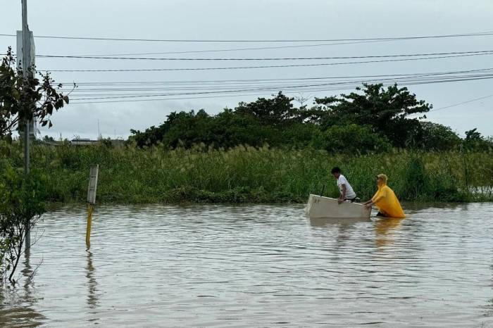 Thousands forced to evacuate as fierce tropical storm approaches Philippines