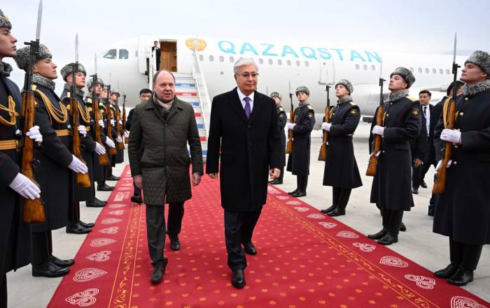  Why is Kazakhstan rethinking its plans to join BRICS? 