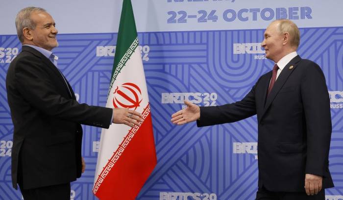 Iran seeking to strengthen ties with Russia at BRICS Summit 