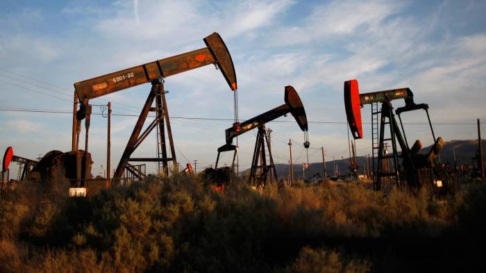 Oil prices stabilize after two-day decline 