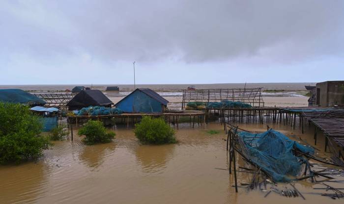 Cyclone Dana hits eastern India, causing widespread damage