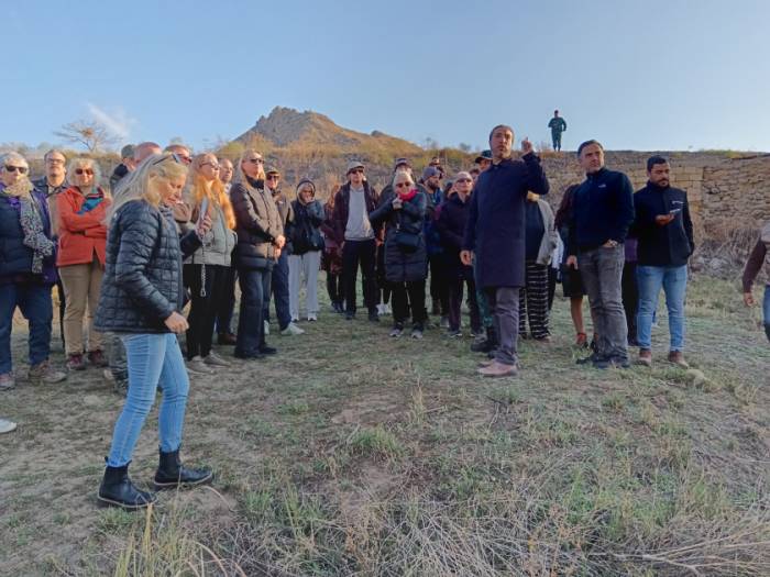 2024/10/1730105191.jpg + International travelers visit Azerbaijan’s historic Khudafarin Bridge News about - International travelers visit Azerbaijan’s historic Khudafarin Bridge