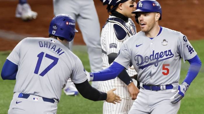 Dodgers dominate Yankees 4-2 to take 3-0 World Series Lead