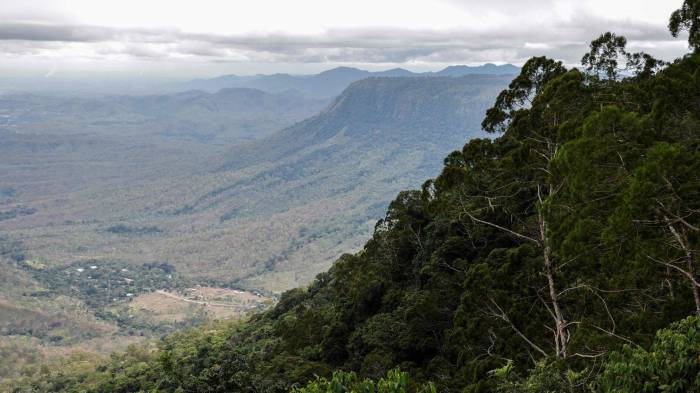 Papua New Guinea declares boycott of 'waste of time' UN climate summit 
