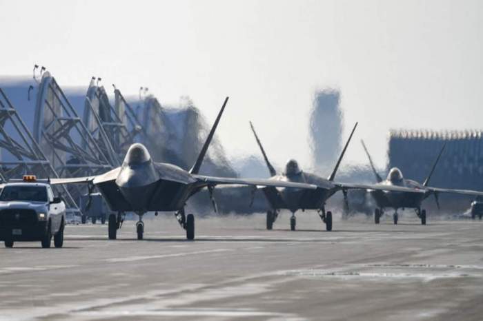 US sends additional aircraft squadrons to Middle East