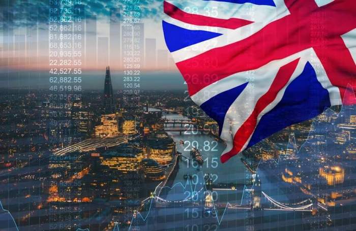 UK economy rebounds in August, aiding the new government 