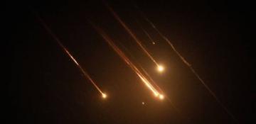 Passengers film Iran's bombing Israel - VIDEO