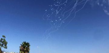 Hezbollah launches over 100 rockets into northern Israel –  VIDEO 