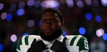 Jets' Xavier Newman suffers neck injury against Steelers