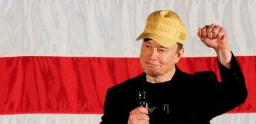 Elon Musk delivers money to voters 