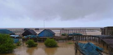 Cyclone Dana hits eastern India, causing widespread damage