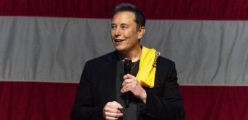Elon Musk briefly worked illegally in US 