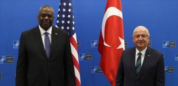 Turkish and US Defense leaders hold talks on bilateral and regional security 