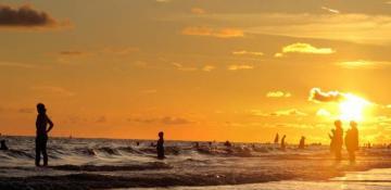 Australia's average temperatures rise by 1.5 degrees, raising alarm over climate goals