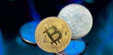 Bitcoin prices respond to geopolitical risks and market speculations 