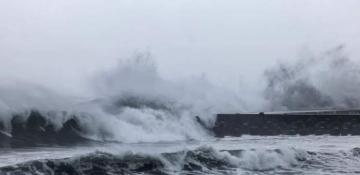 Taiwan suspends classes and work as Super Typhoon Kong-rey approaches