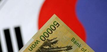 Investors turn short on most Asian FX as dollar strength prevails - poll 