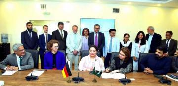 Pakistan's Climate Change Ministry inks an agreement to reduce nitric acid emissions