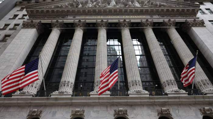 Wall Street rises after Trump nominates Bessent for Treasury 