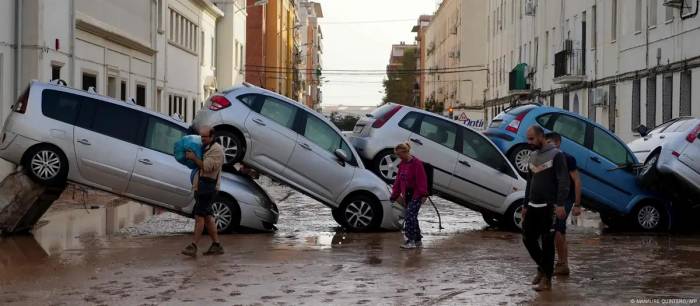 Residents of Spain's Valencia claim flood warnings issued too late 