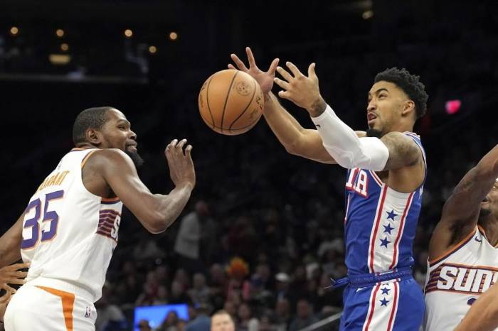 Kevin Durant's late basket secures Suns' win over 76ers in Paul George's debut