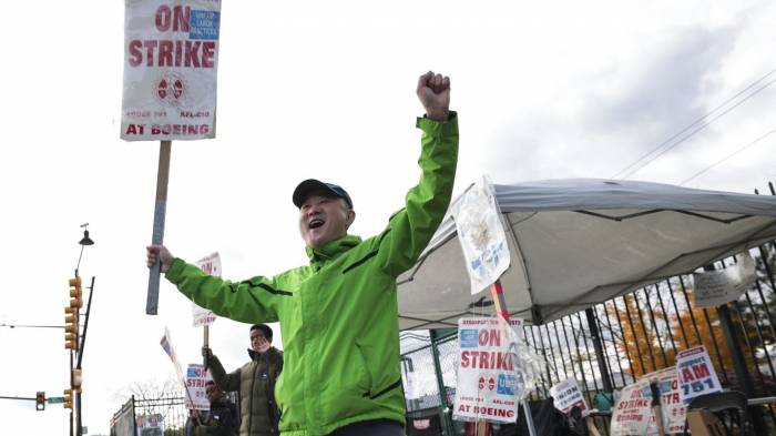 Boeing workers accept pay deal, ending seven-week strike