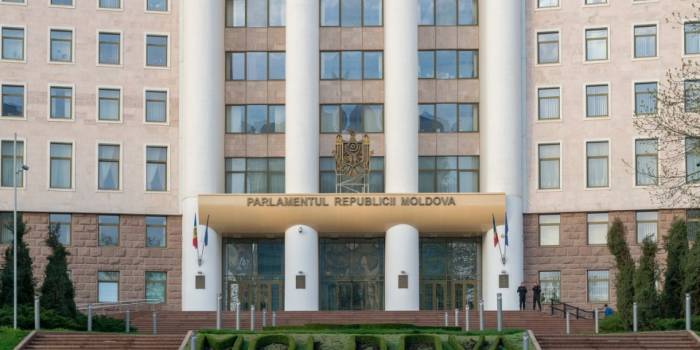 Kremlin denounces Moldova's election as undemocratic and unfair 