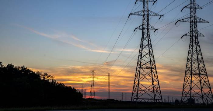 Thousands affected by widespread power outages across US State of New Mexico