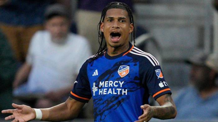 Ecuador international Marco Angulo, 22, dies after car crash injuries