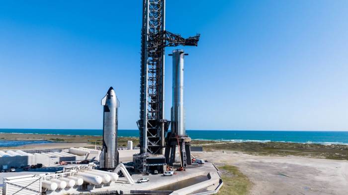 SpaceX prepares for Starship test flight, Trump expected to attend