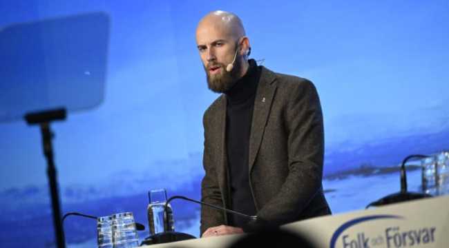 Sweden detected ship movements when cable damage occurred, minister says 