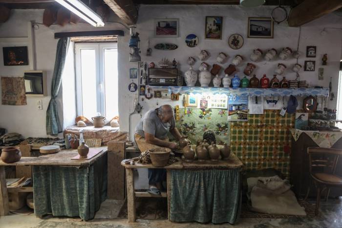 Greek potter keeps ancient ways alive, wins UNESCO recognition - PHOTO