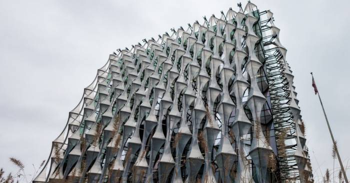 Police detonate suspicious package outside US embassy in London