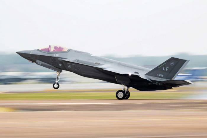 Elon Musk shoots down Lockheed Martin, other F-35 defense stocks 