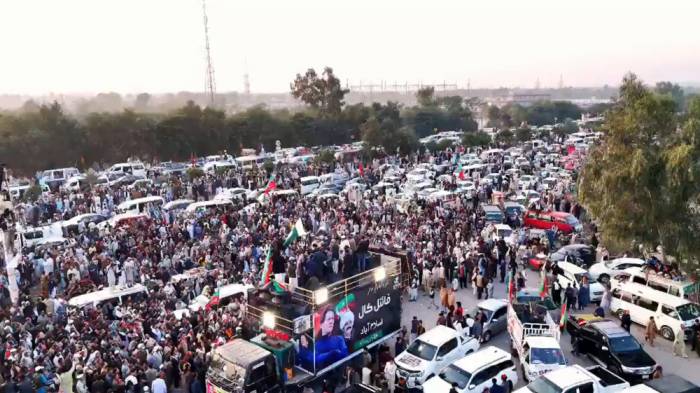  Mass protests in Pakistan: Political instability and army involvement - VIDEO 