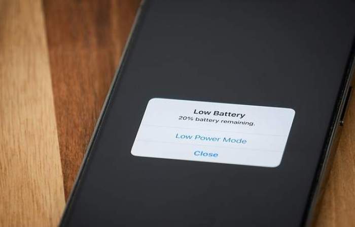 News about - iPhone users report battery drain issues after iOS 18.1.1 update