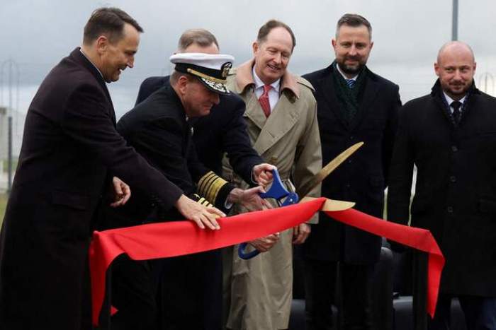US and Polish officials inaugurate missile defense facility