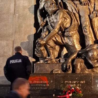 News about - Poland condemns vandalism of Warsaw Ghetto Uprising memorial after red paint attack 