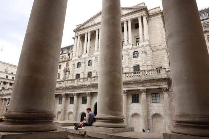 Bank of England cuts rates but sees higher inflation after Reeves's budget 