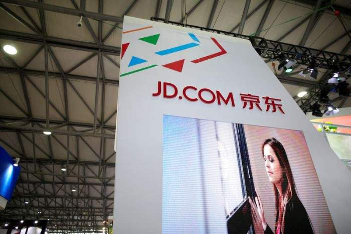 China's JD.com misses revenue estimates as revenue weakness lingers 