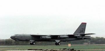 US announces military deployments to Middle East as warning to Iran 