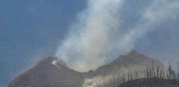 Indonesia volcano eruption leaves at least 10 dead, forces evacuations -  VIDEO 