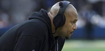 Raiders fire three coaches after losing fifth straight game 