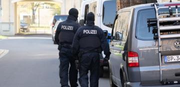 Germany arrests eight suspected right-wing militants 