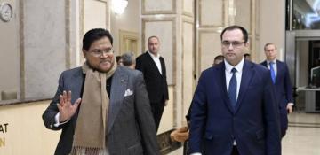 Suriname’s president arrives in Azerbaijan for COP29