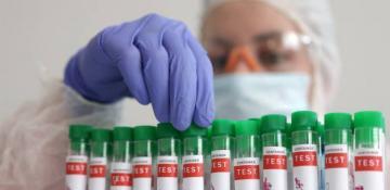 Canada reports first presumptive human case of H5 bird flu 