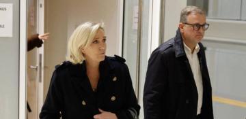 French prosecutors seek jail time, public office ban for Le Pen over EU fund embezzlement