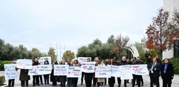 Civil society reps protest against pro-Armenian US congressman Frank Pallone in Baku
