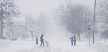 US braces for first powerful winter storm